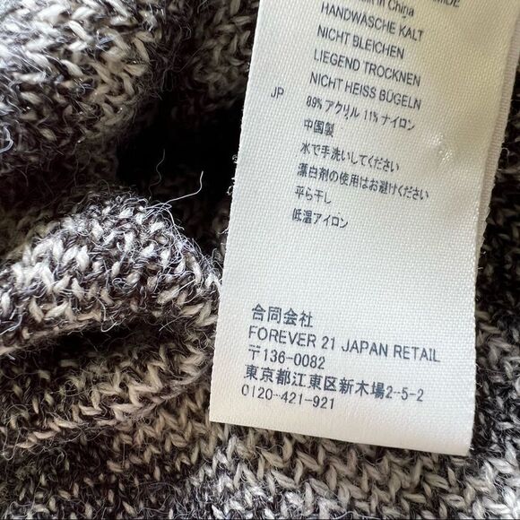 Black & White Cardigan SweaterWrap with Wings Sleeves size Medium - Picture 11 of 15